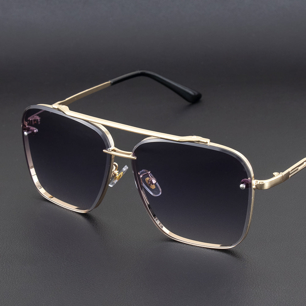 UV-protective and glare-reducing sunglasses