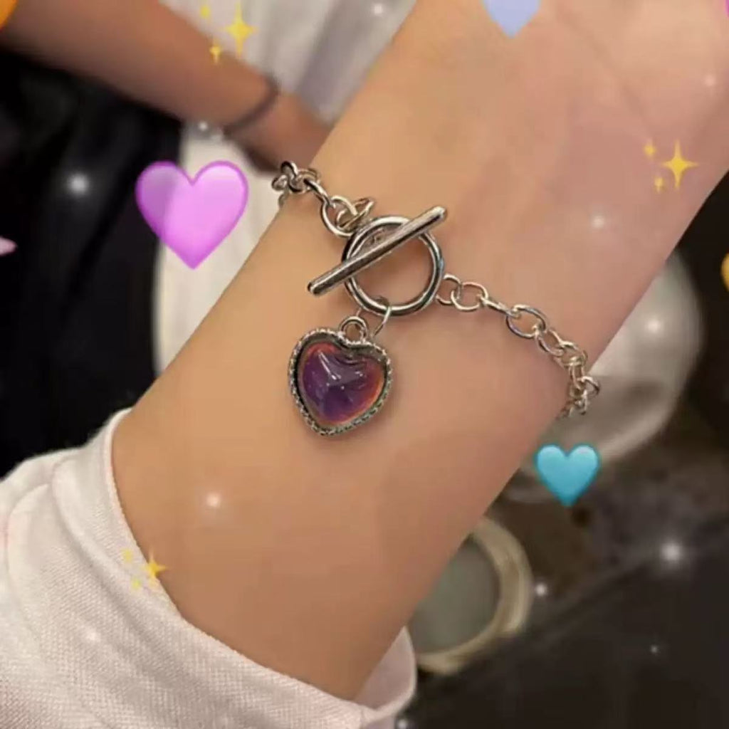 Temperature-sensitive Color-changing Heart Necklace