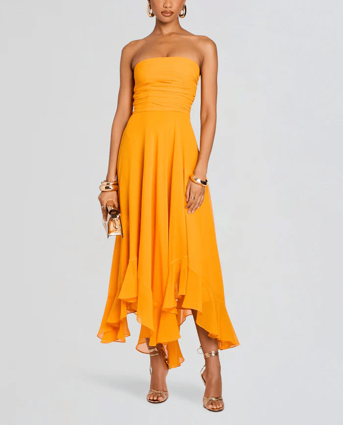 Lady's sleeveless pleated high-waist dress