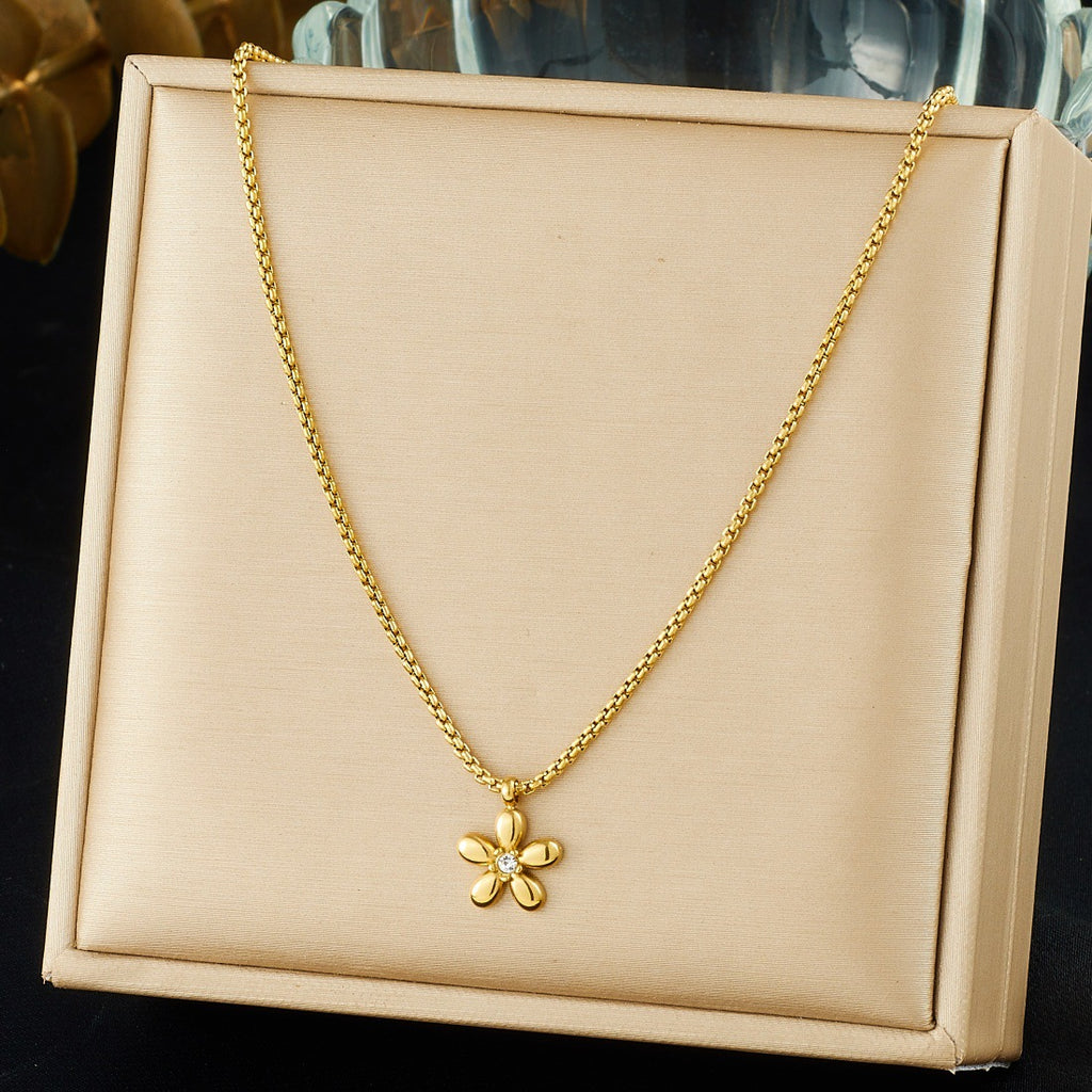 Small flower pendant