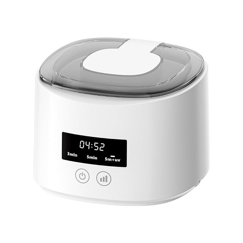 Brace cleaning device