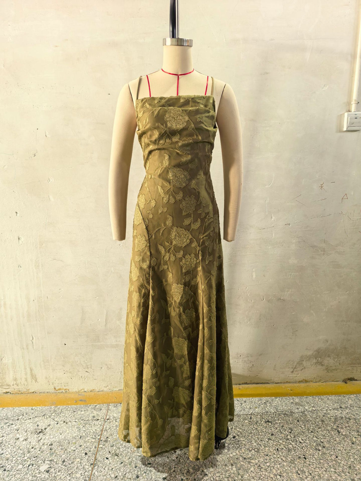 Elegant Lace Backless Evening Dress