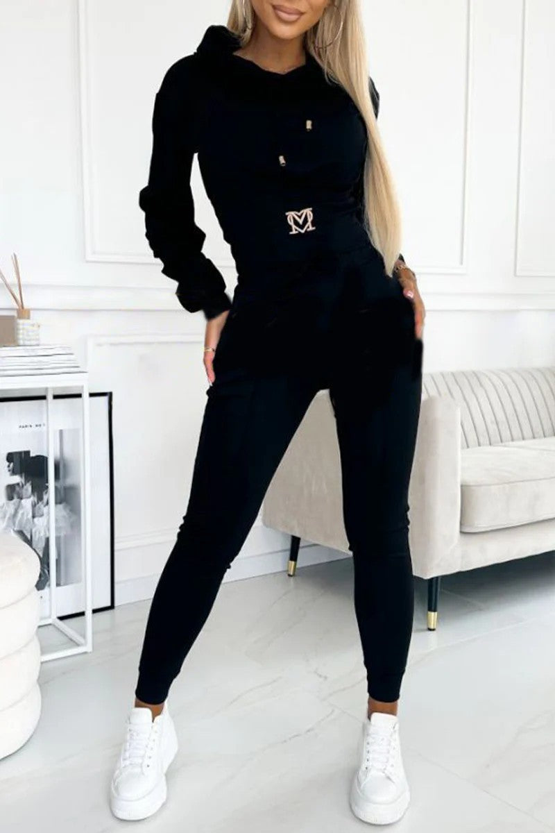 A waist-hugging garment