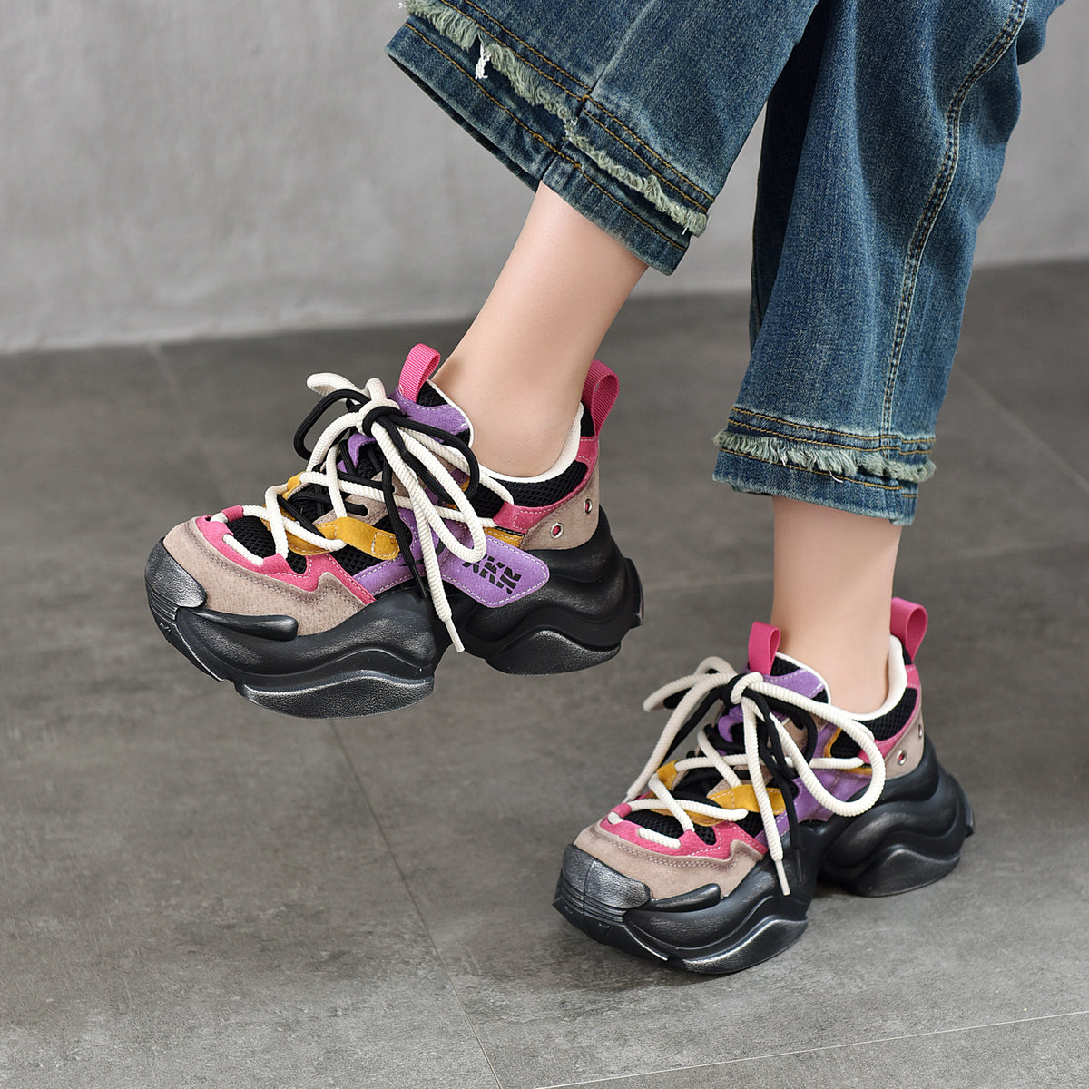 Compact, lightweight, thick-soled dad sneakers for women?mesh upper with genuine leather accents, color-blocked lacing, casual style