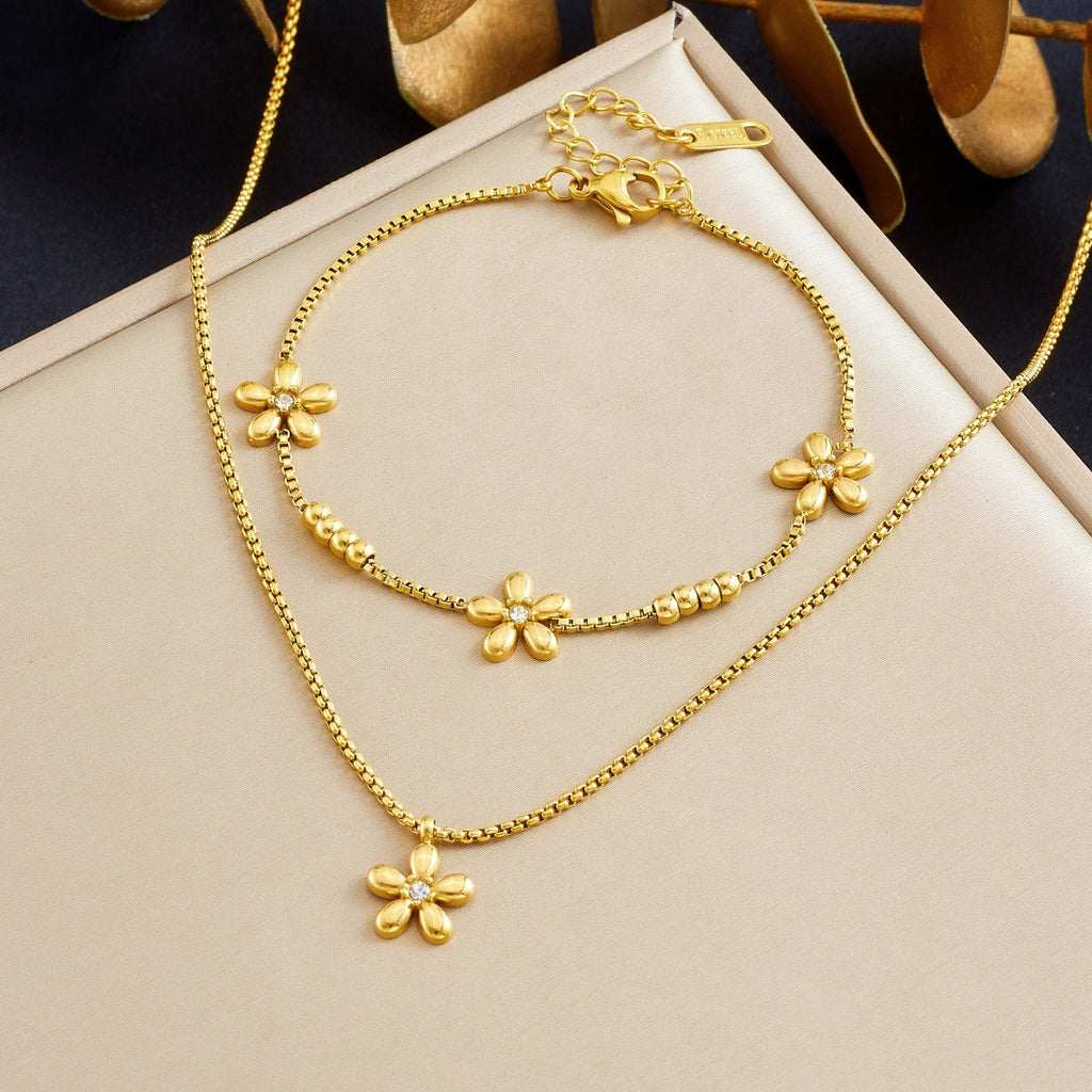 Small flower pendant