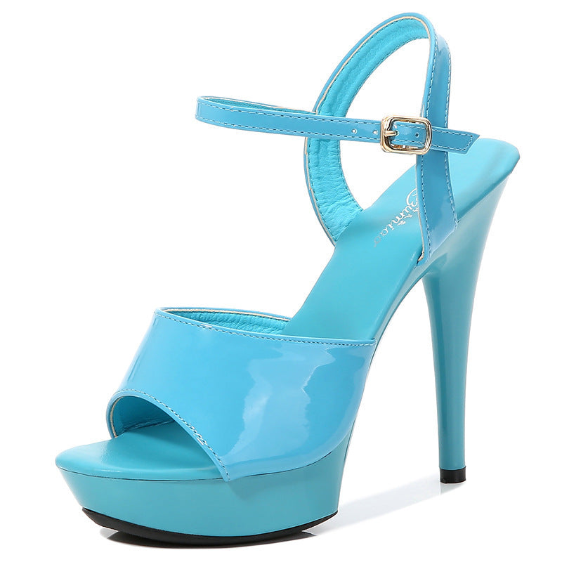 Lady's slip-on waterproof sandals with fish-shaped toe caps