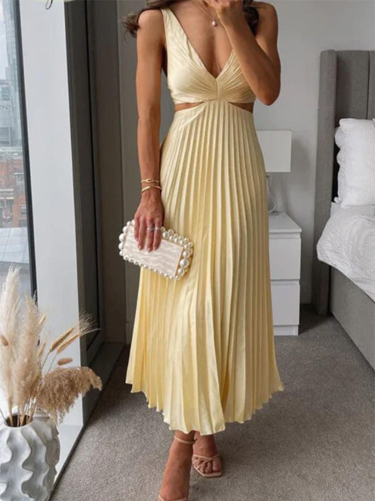 Elegant Pleated Sleeveless Dress