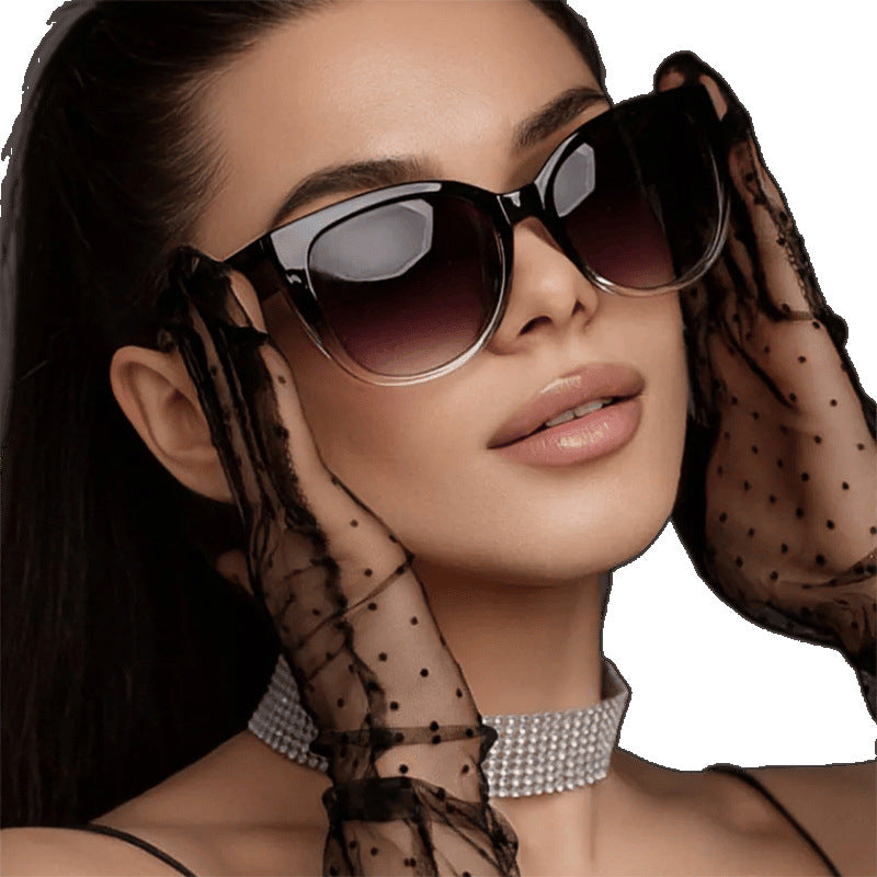 Cat-eye minimalist sunglasses