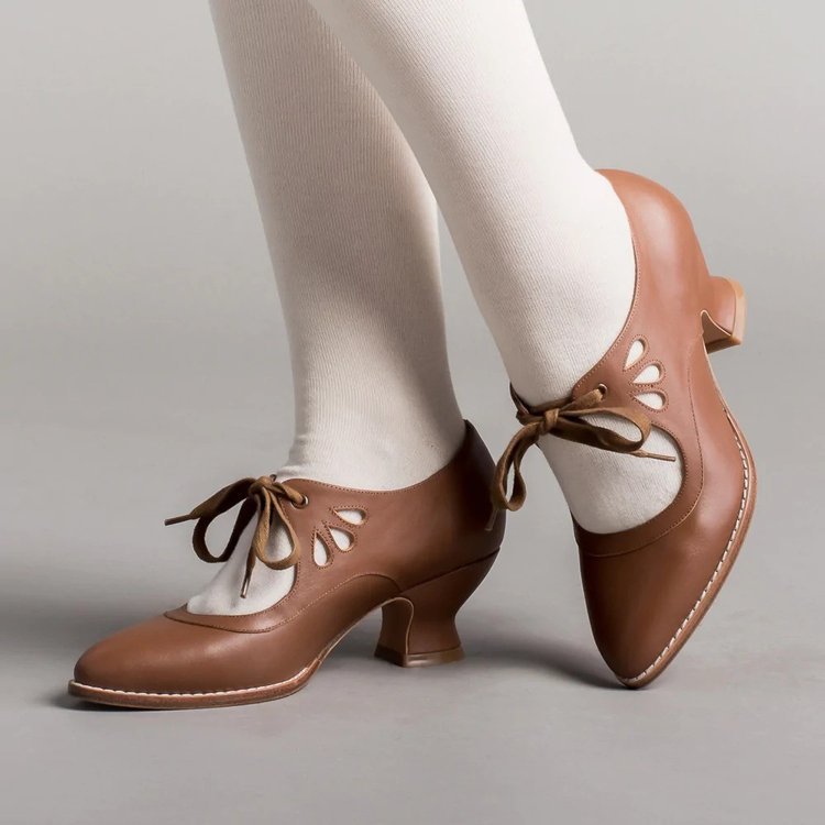 New Style Cut Out High-Heeled Lace-Up Large Size Women's Casual Shoes