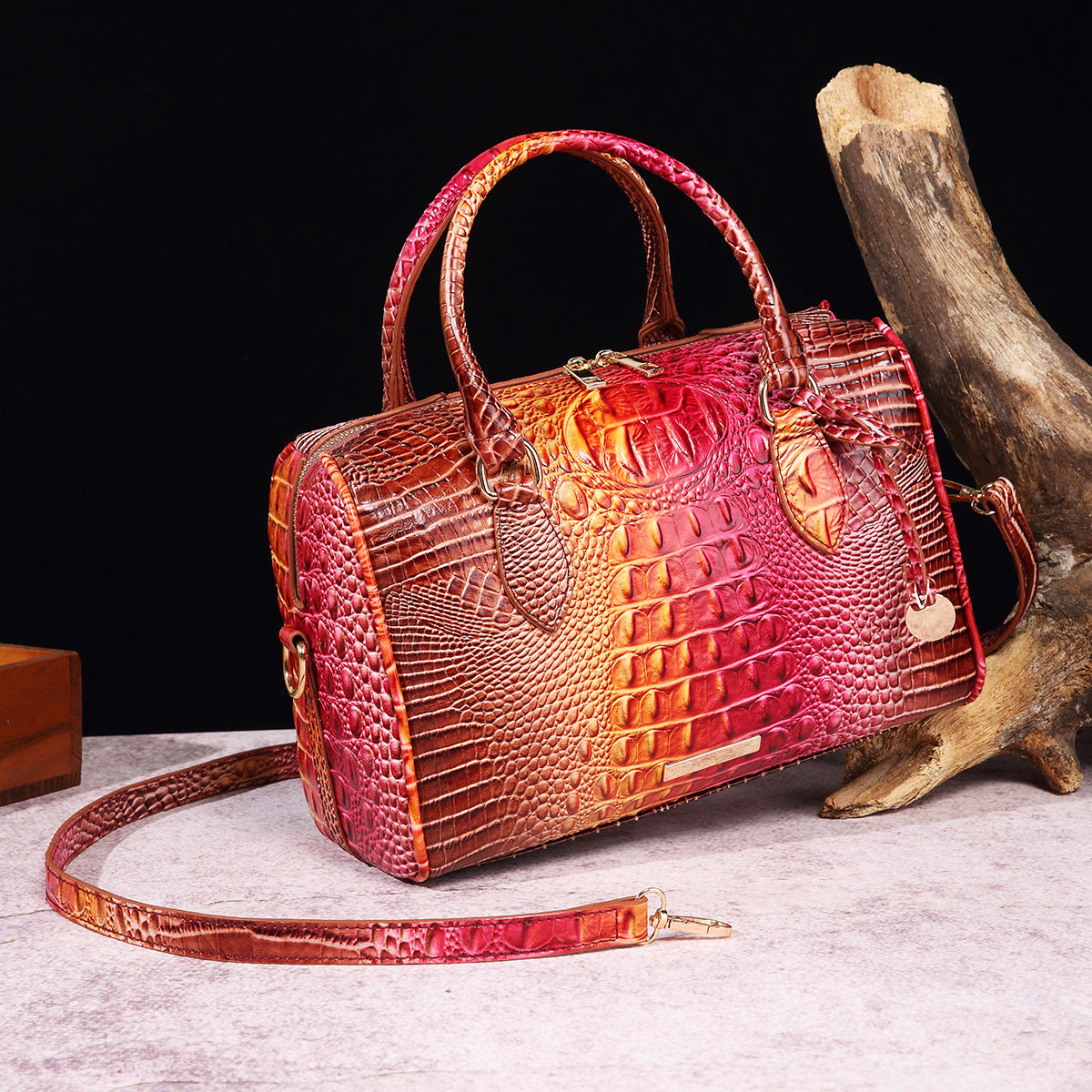 Women?s vintage handbag