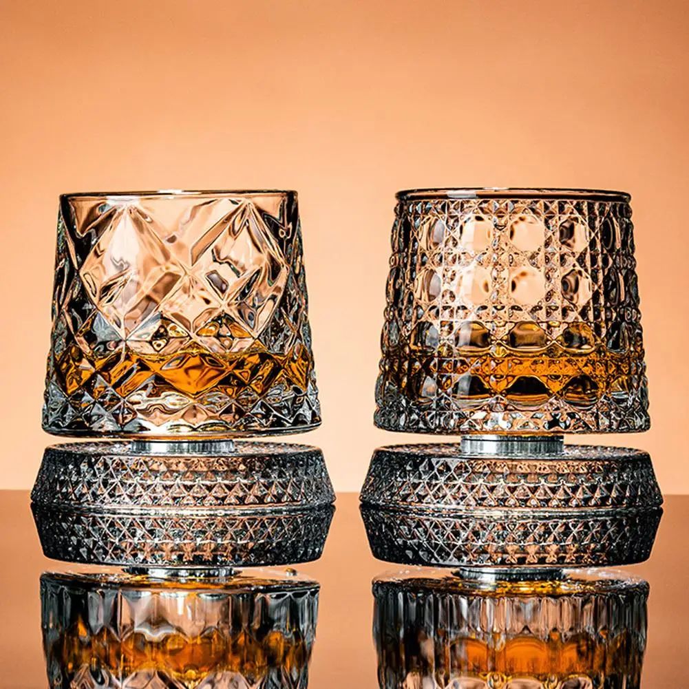 Rotating Base Whiskey Glass Set