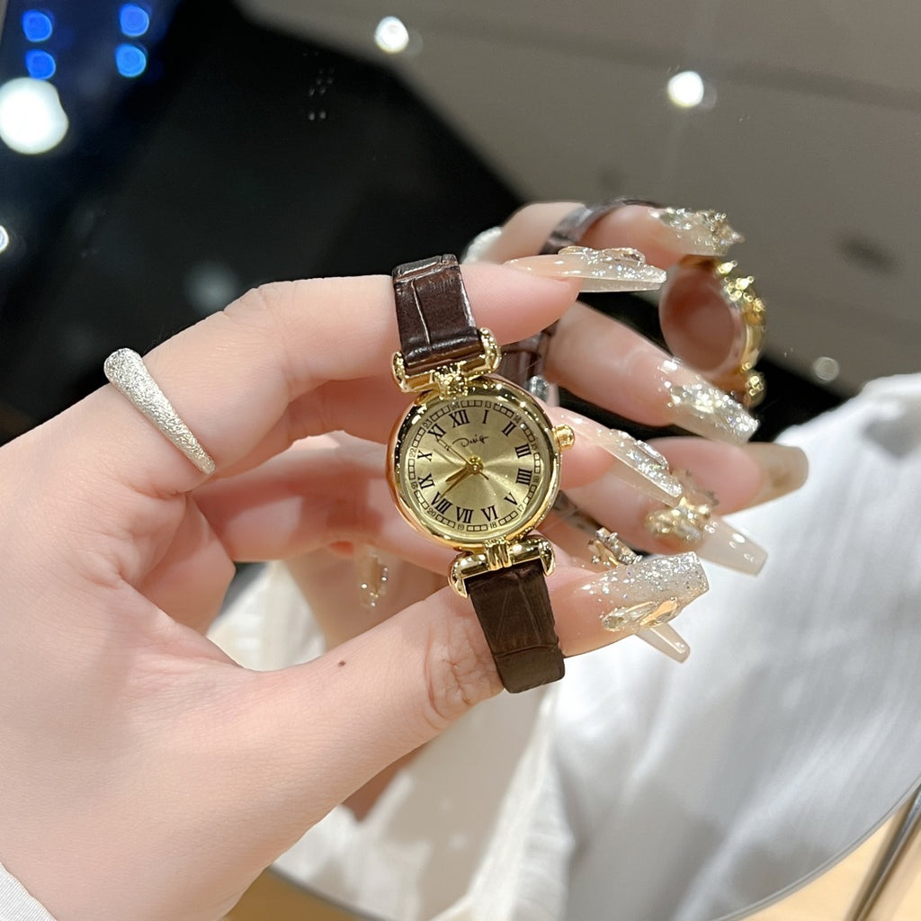 Vintage Quartz Women's Watch with Leather Strap