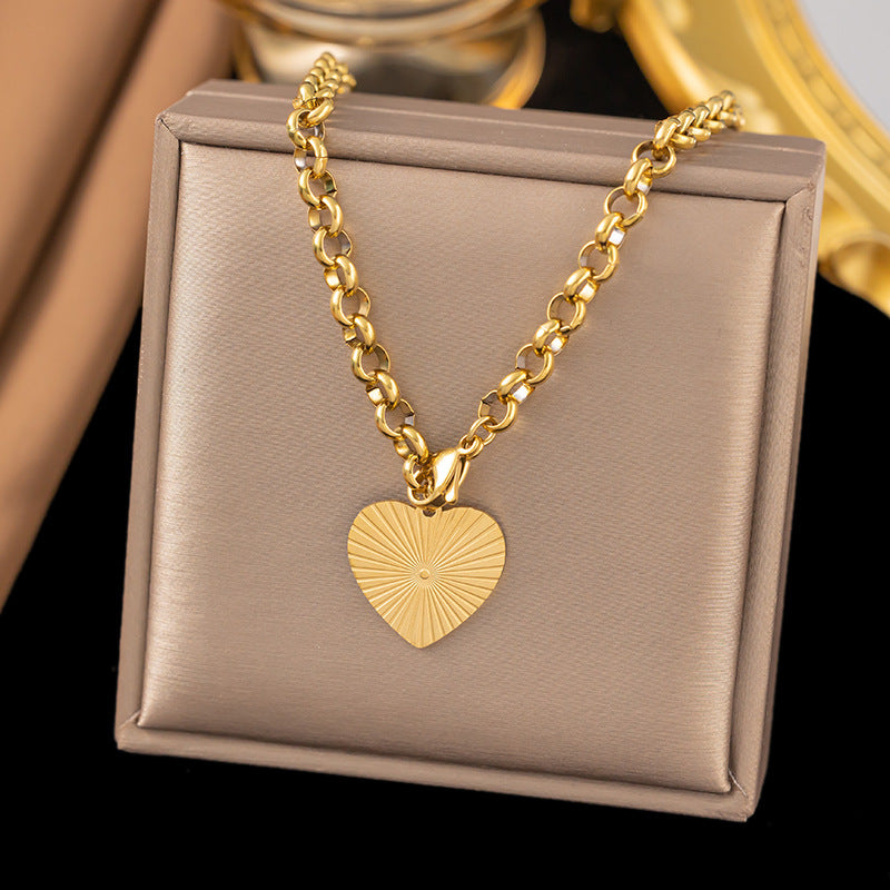 Titanium Steel Heart-Shaped Necklace for Women Fashion Heart Pendant Necklace