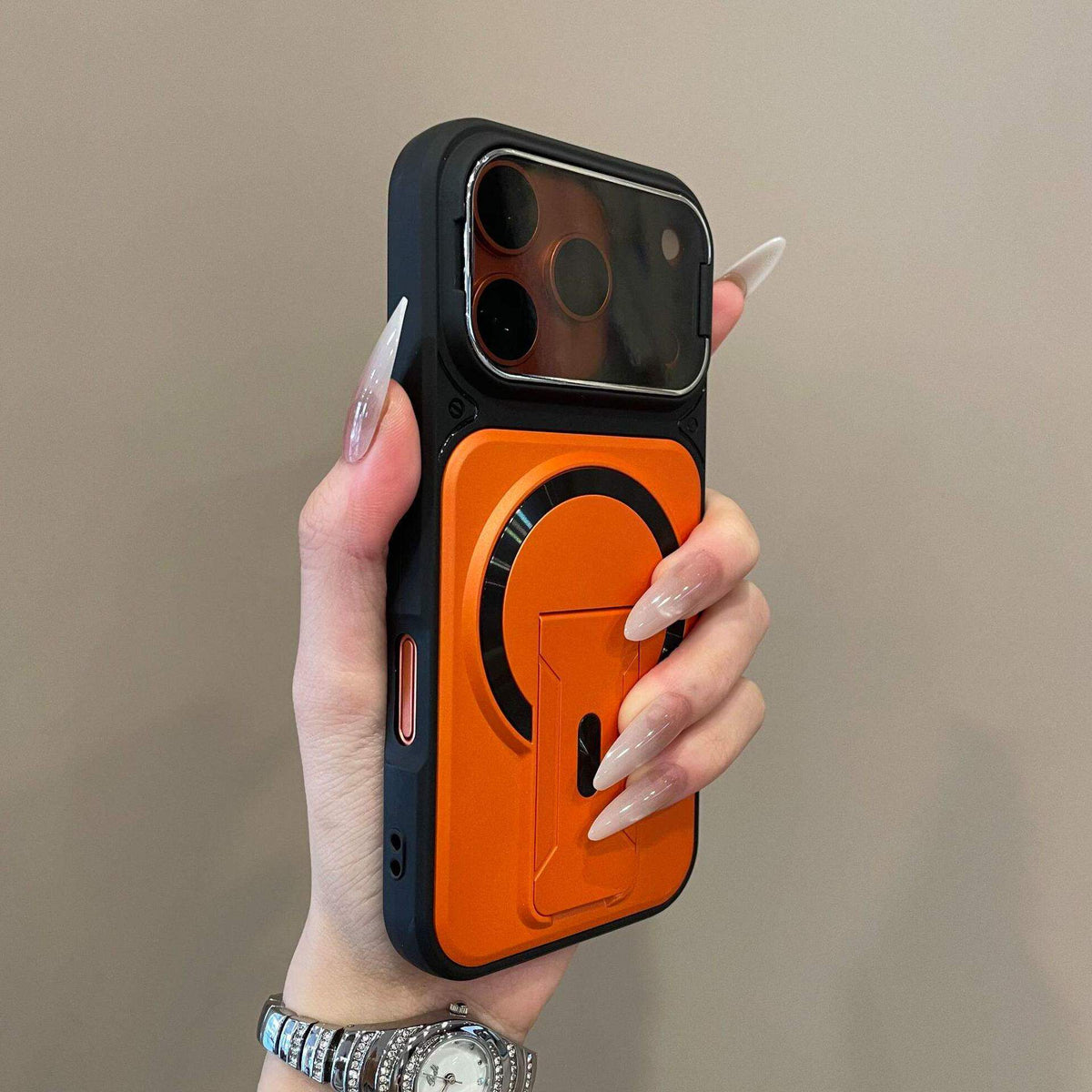 Invisible dual-bracket magnetic phone case