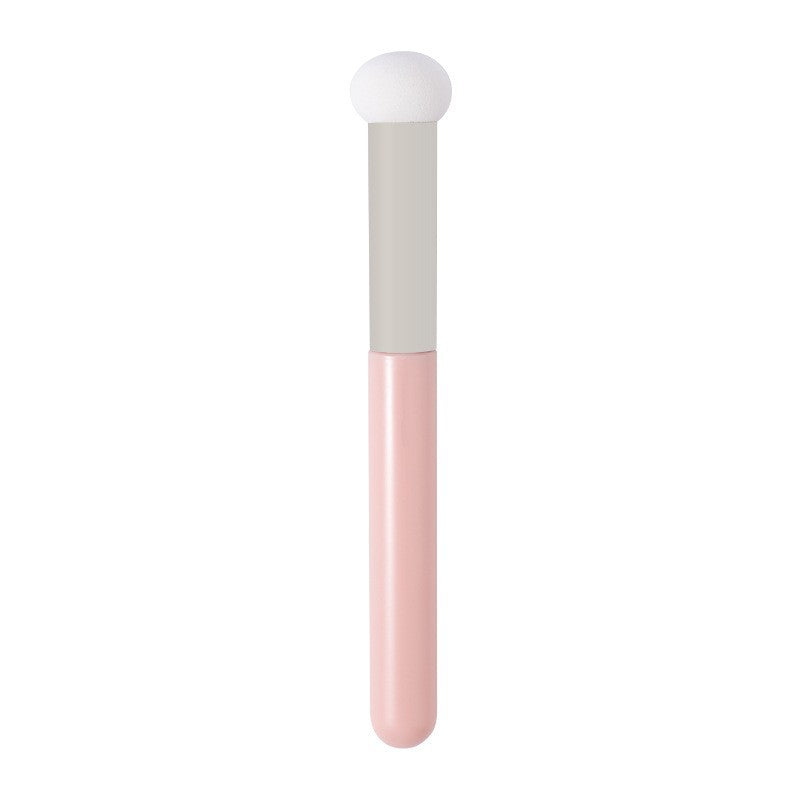 Mushroom-head concealer brush