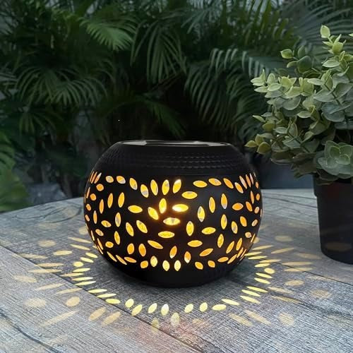 Solar desk lamp