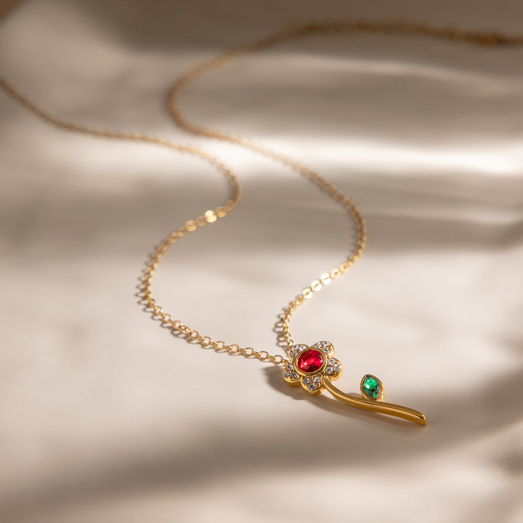 18K Gold Plated Stainless Steel Rhinestone Flower Pendant Necklace for Women
