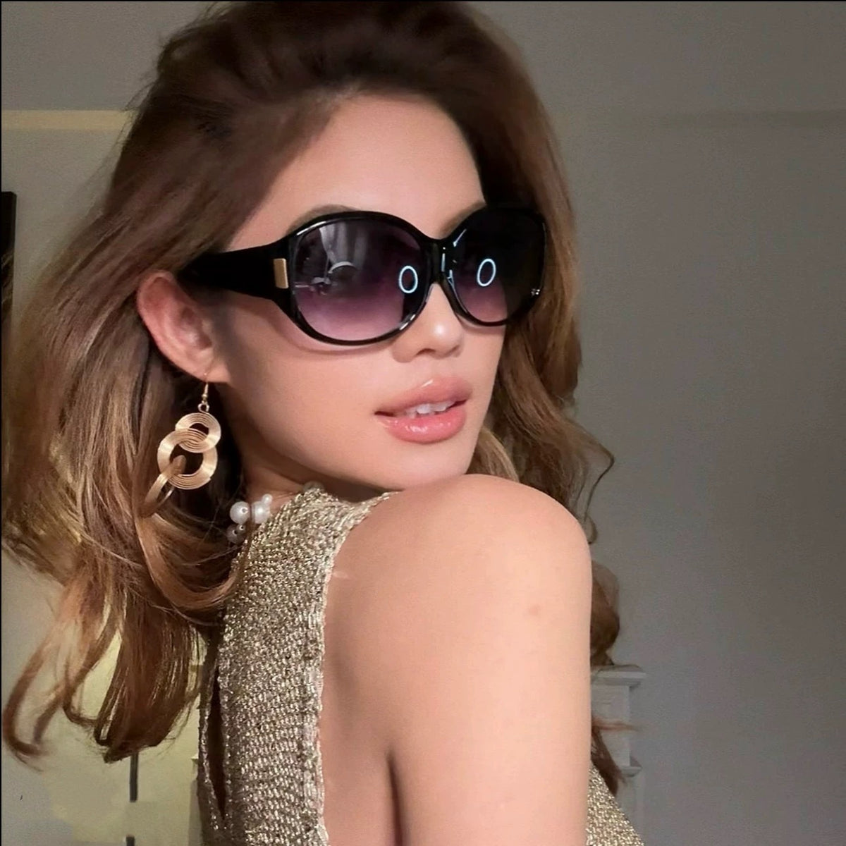 Vintage Cat-Eye Sunglasses with Gradient Lenses