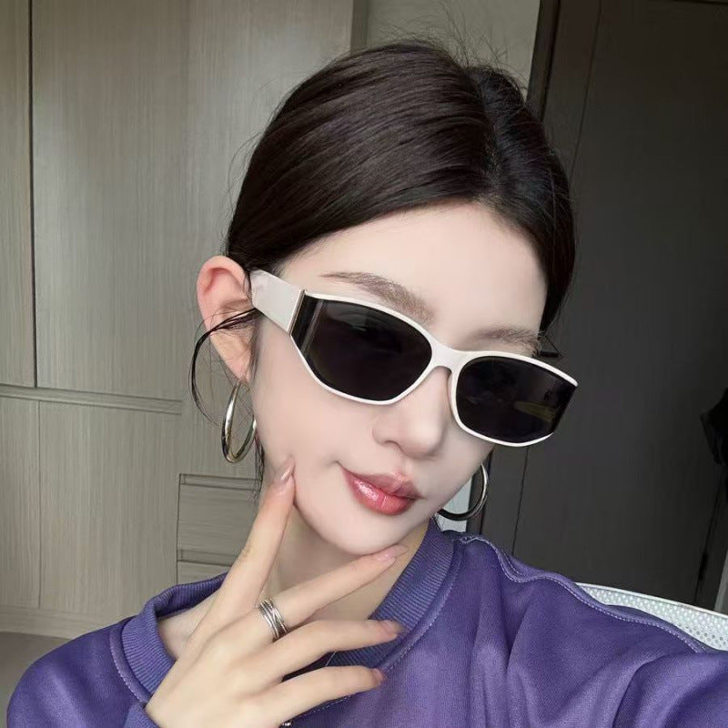 Retro Curved Cat-Eye Sunglasses with UV Protection