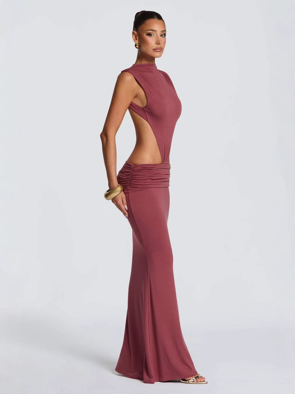 Sheer waist-revealing and backless long dress