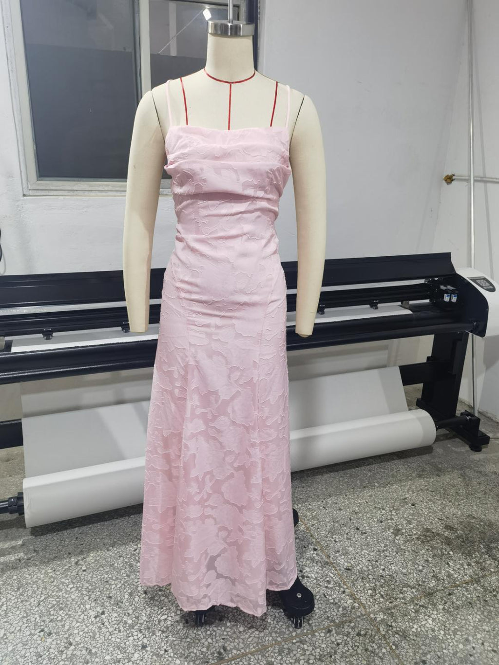 Elegant Lace Backless Evening Dress