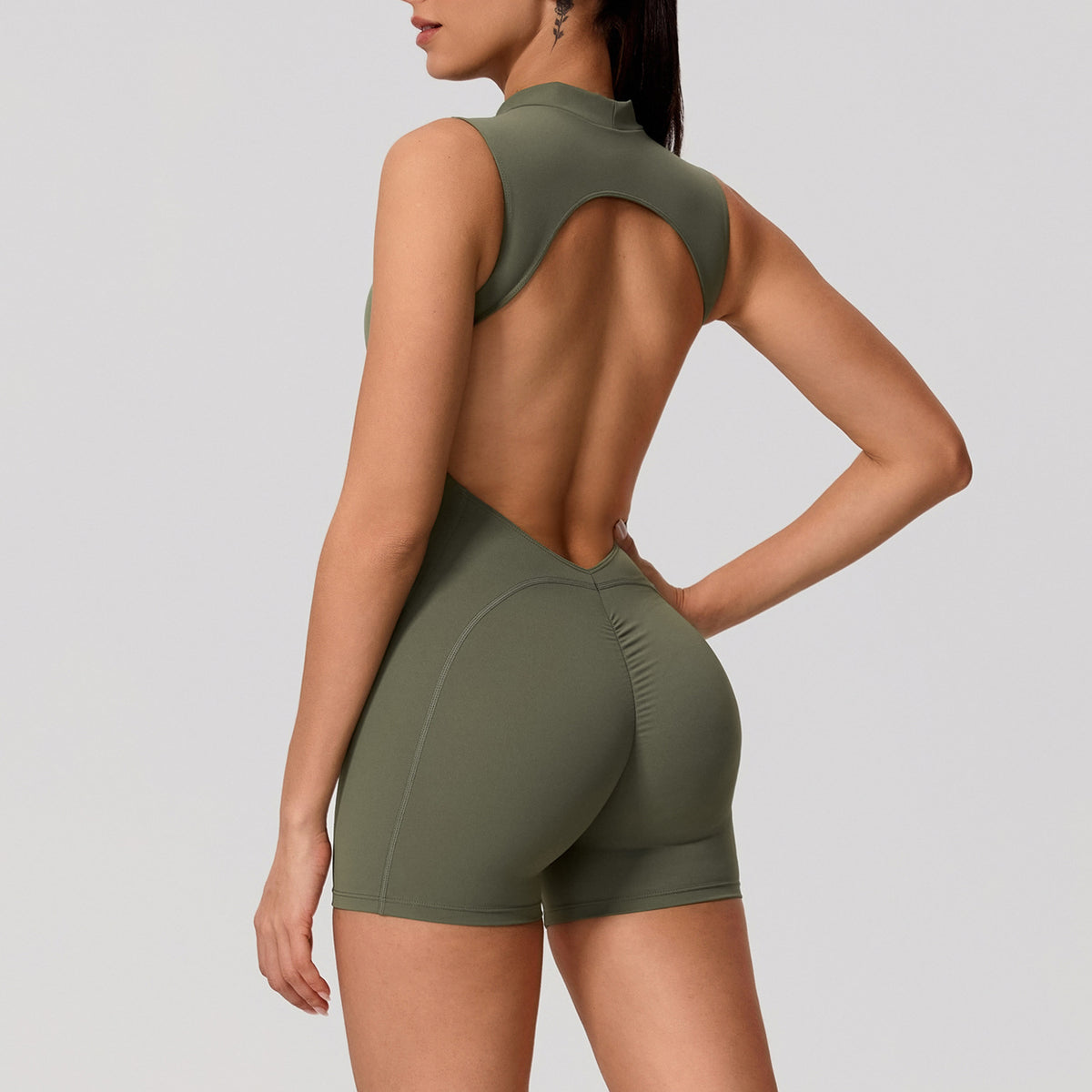 Sleeveless Backless Yoga Jumpsuit with Removable Chest Pads and Peach Butt Design