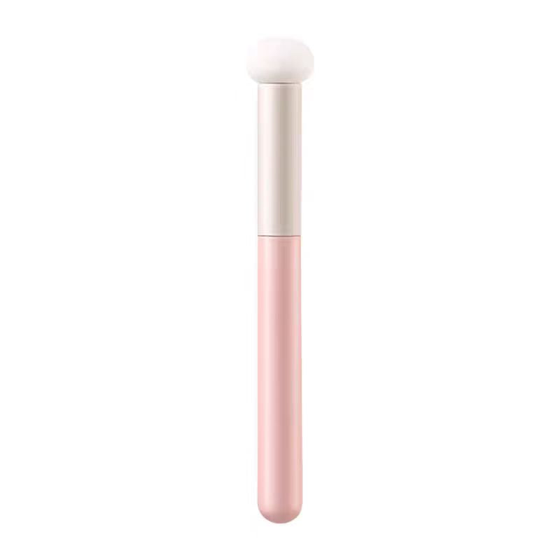 Mushroom-head concealer brush