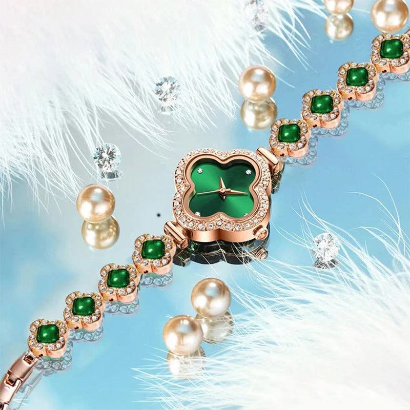 Four-leaf clover bracelet quartz watch