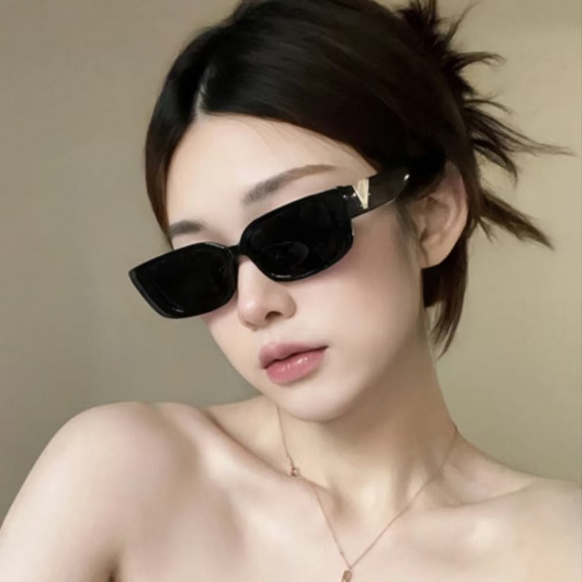 Fashion Oval Frame Sunglasses with UV Protection