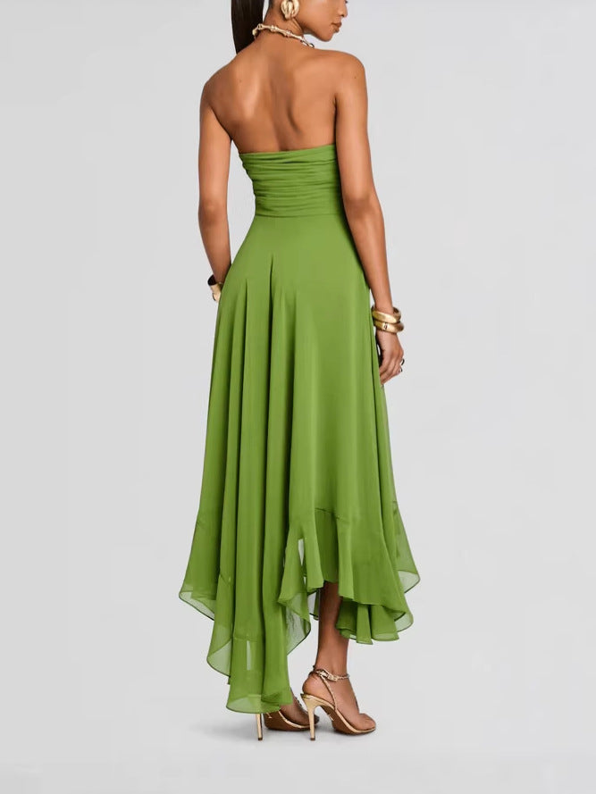Lady's sleeveless pleated high-waist dress