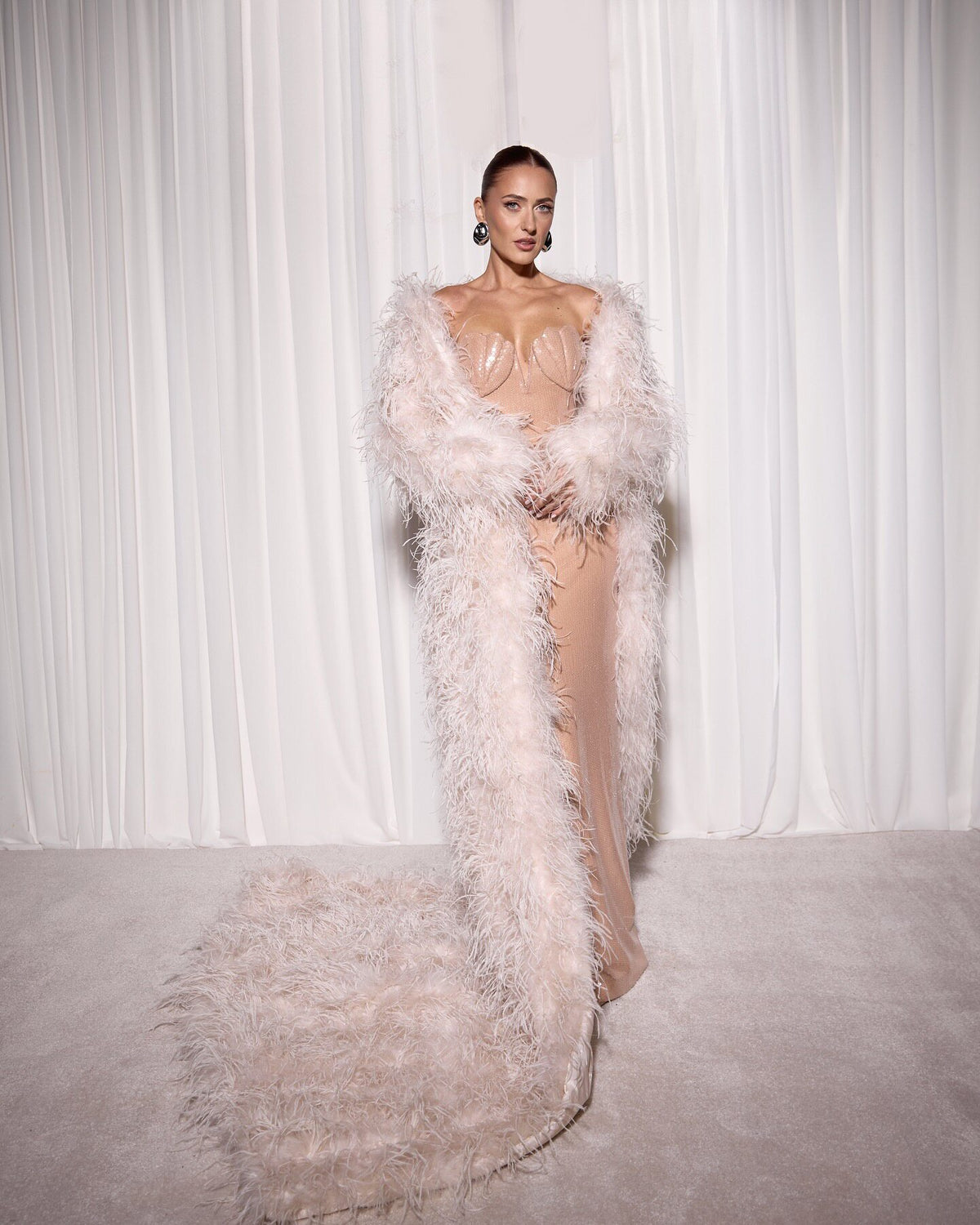 Sexy strapless sequined long dress for formal occasion