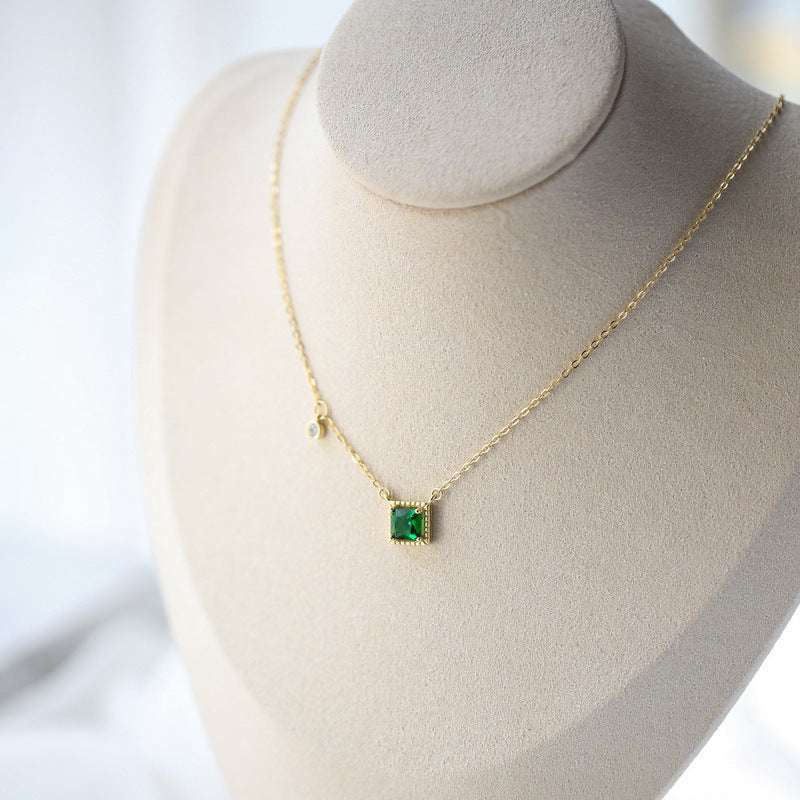 Zircon clavicle chain