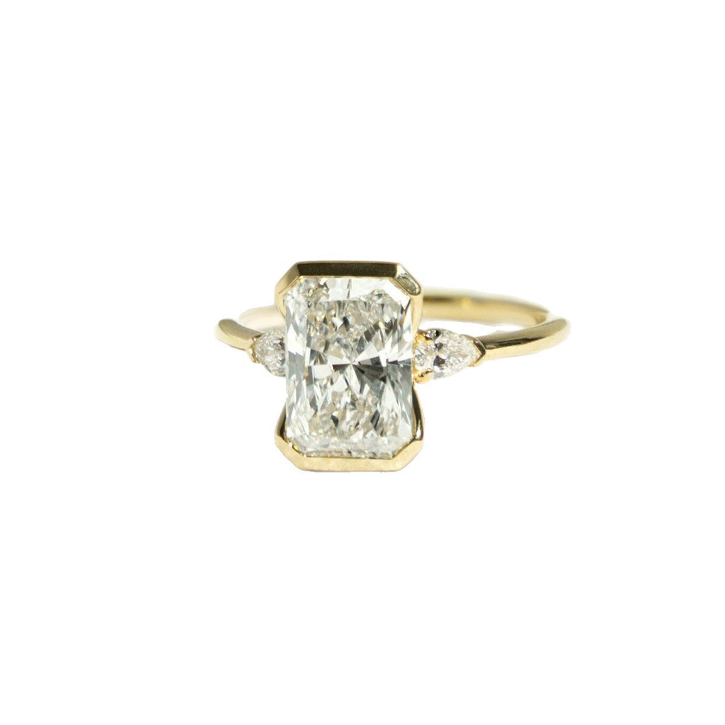 Personalized Design Classic Square Diamond Zircon Engagement Diamond Ring