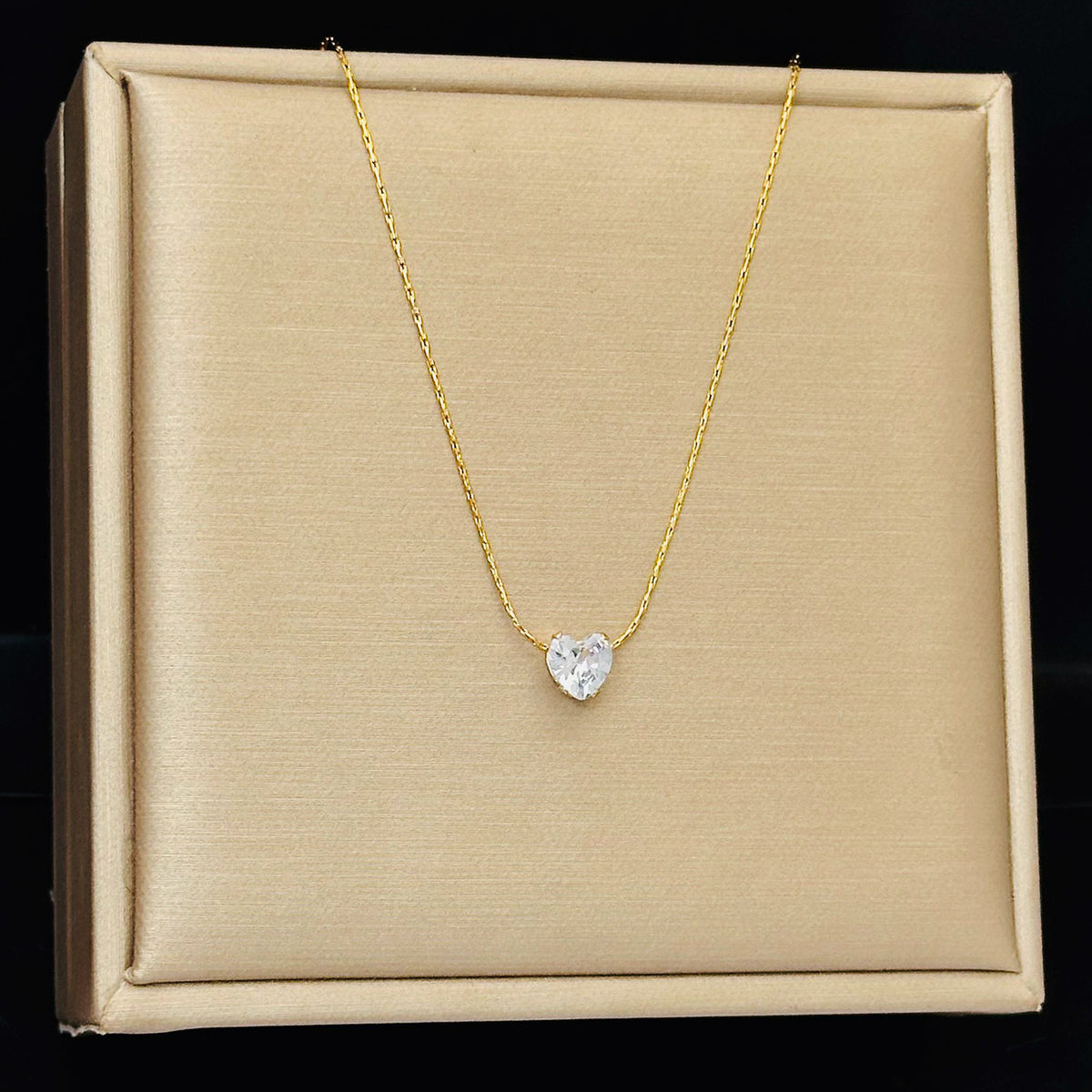 Six-prong diamond pendant necklace
