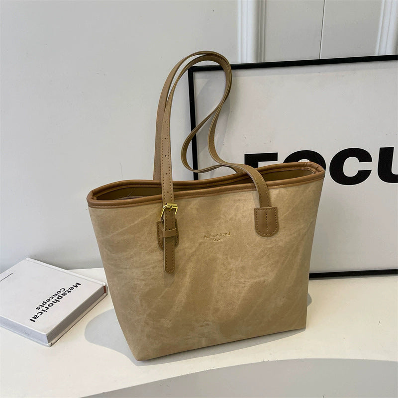Large-capacity tote bag