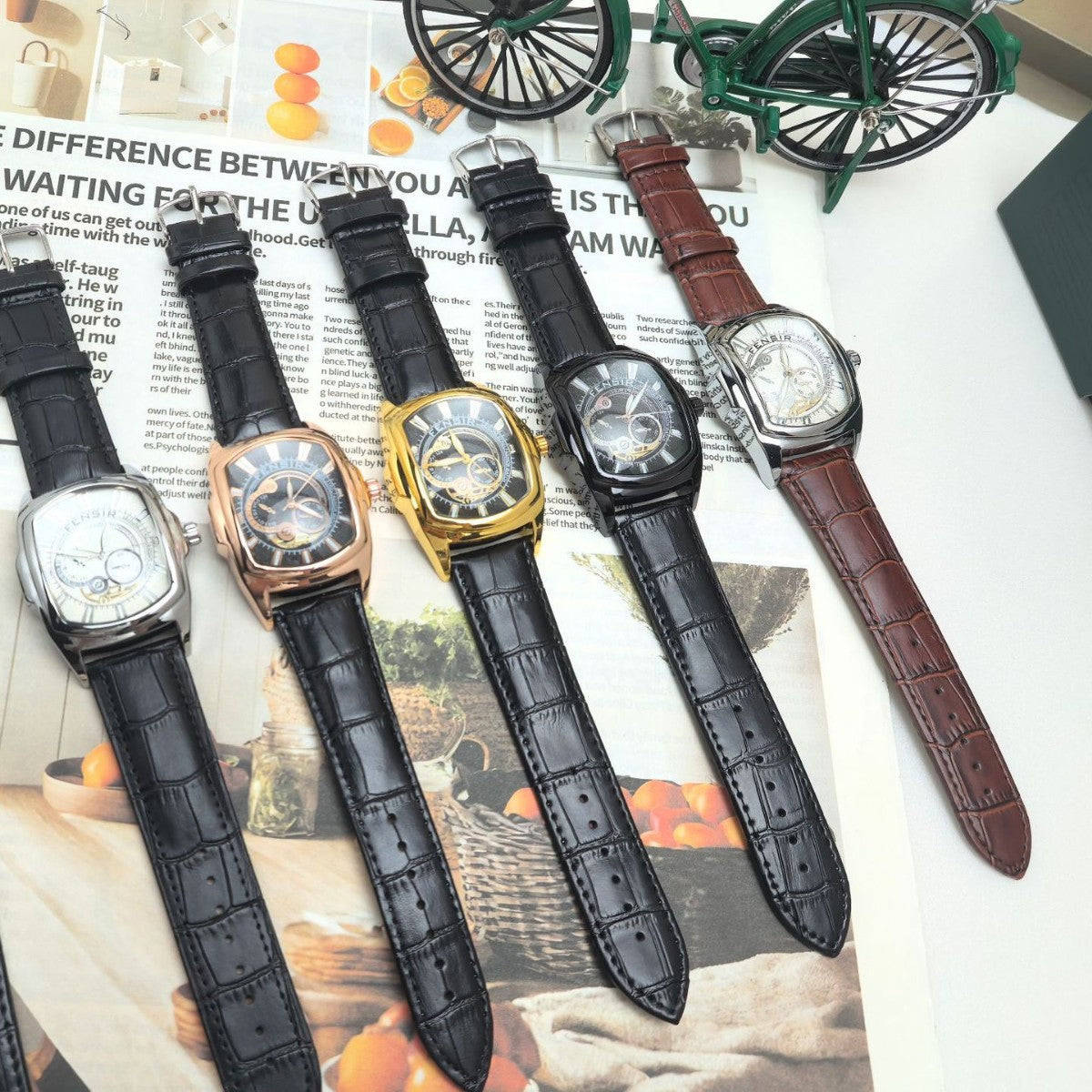 Waterproof luminous quartz watch