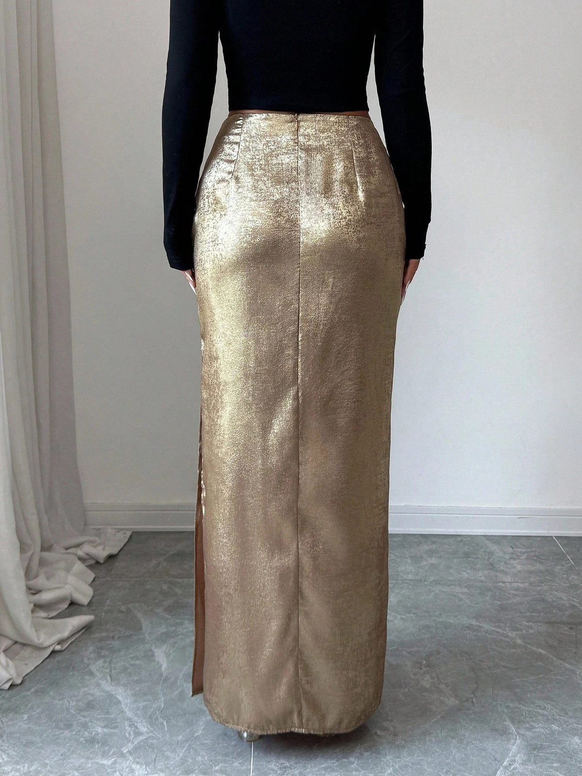 Metal Decorated Pleated Slit Skirt