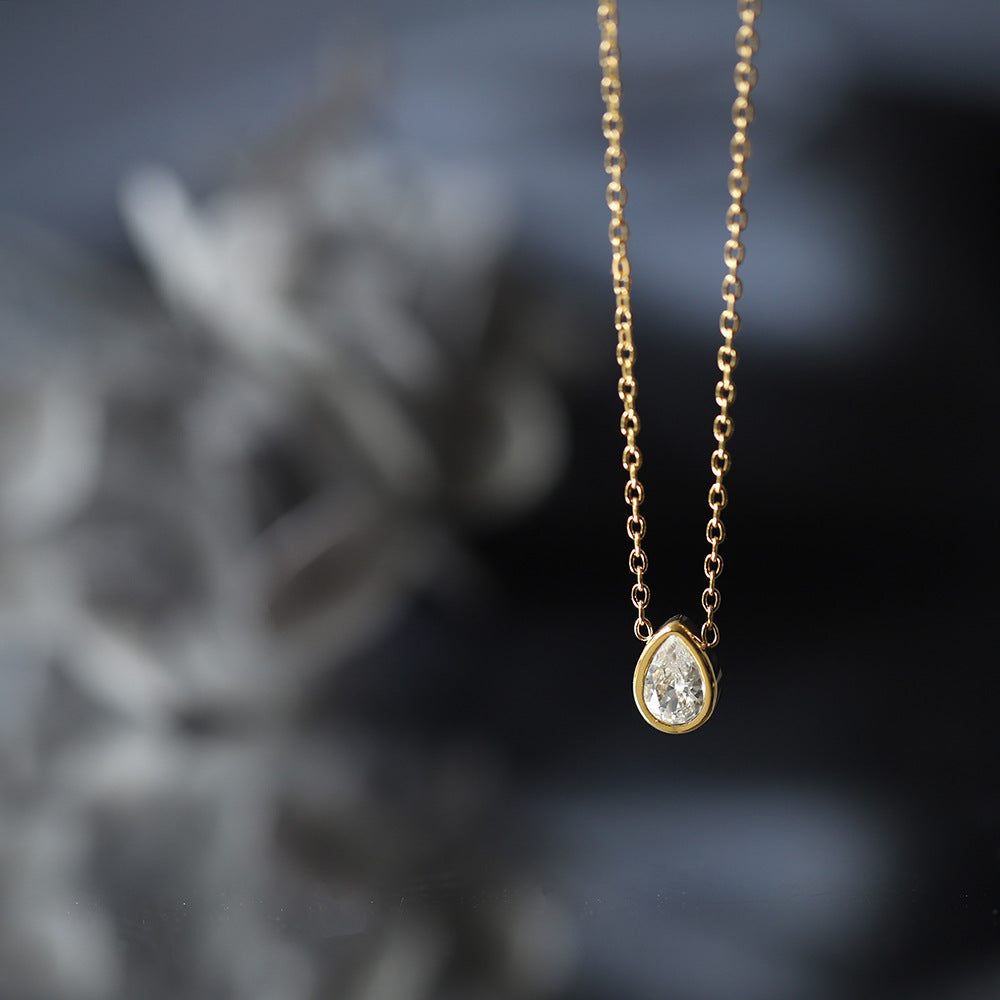 Pear-shaped waterdrop necklace