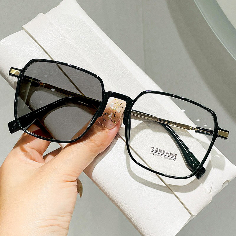 Photochromic Anti-Blue Light Glasses with Square Frame