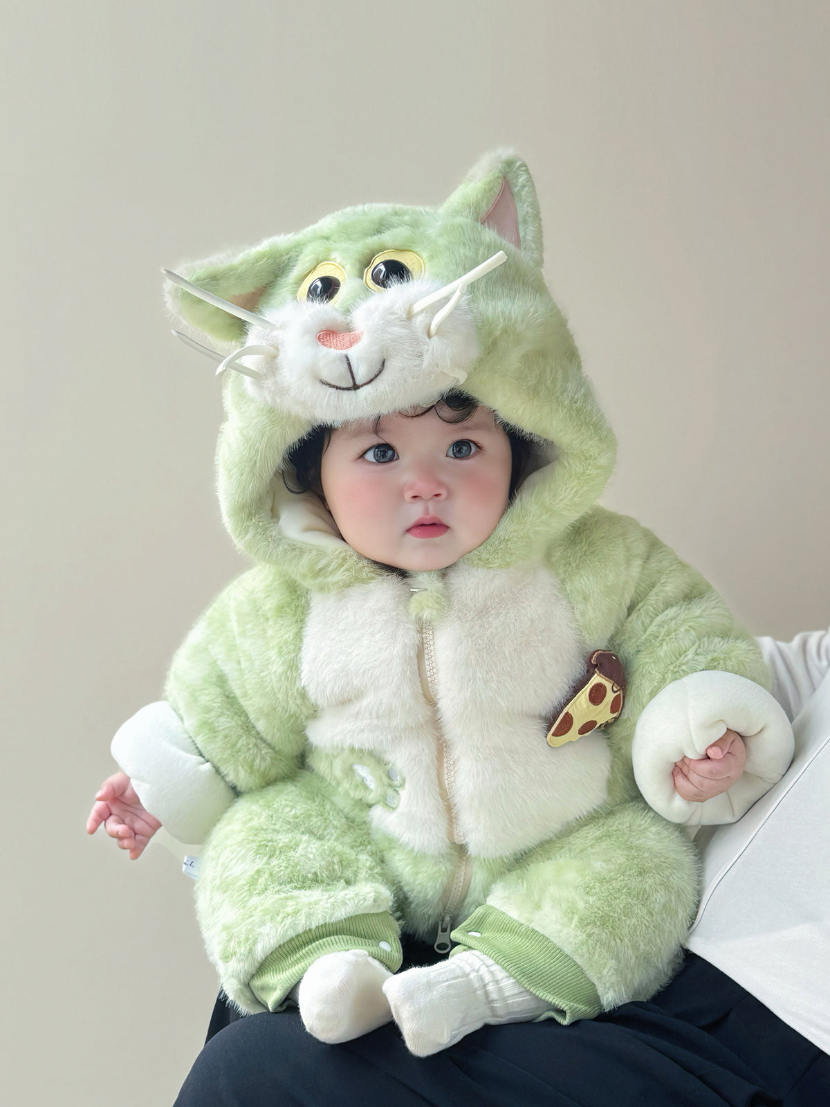 Fleece-Lined Baby Romper with Animal Design