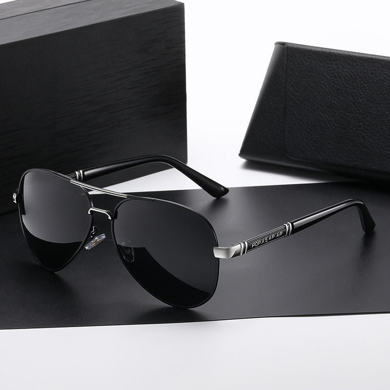 Metal Resin Polarized Photochromic Sunglasses for Men