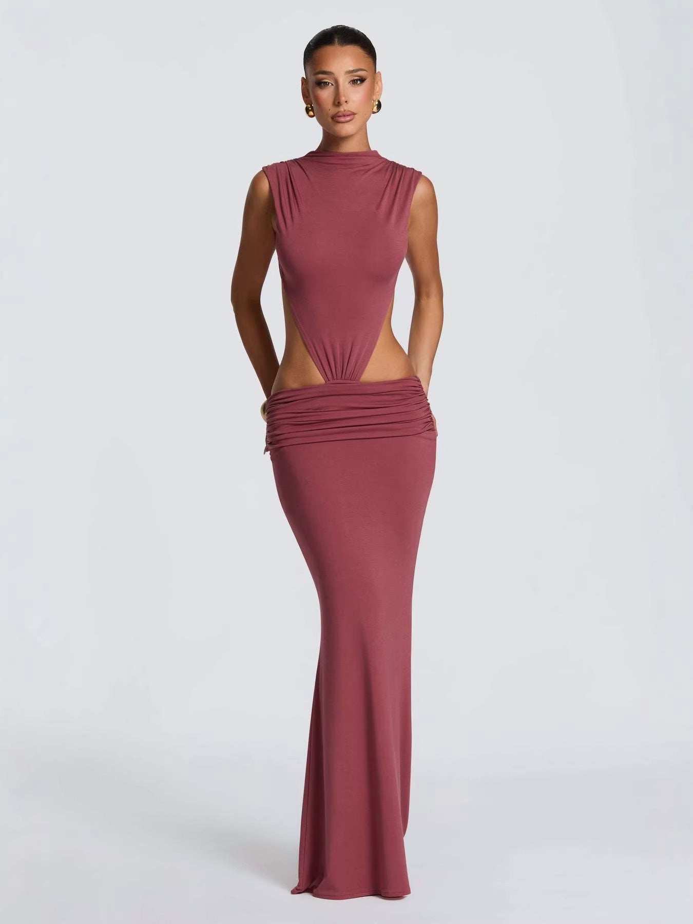 Sheer waist-revealing and backless long dress