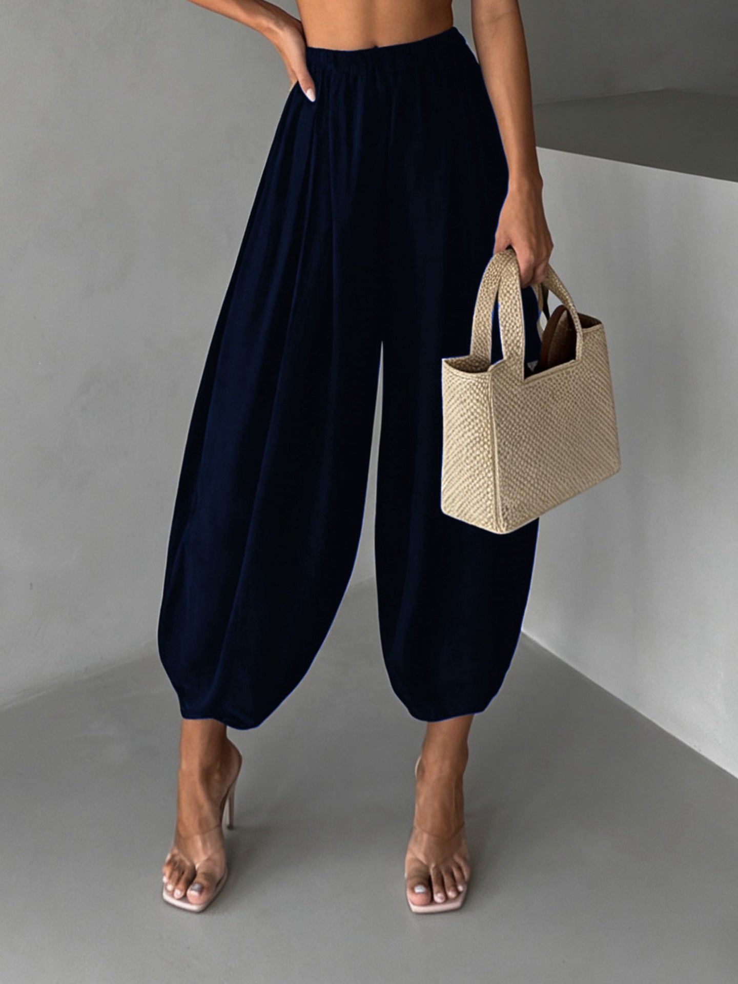 Loose-Fitting Harem-Style Air Pants