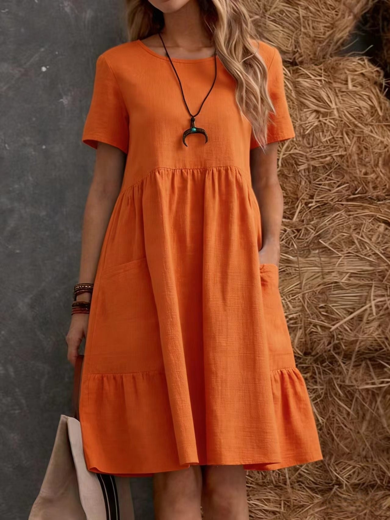 Round-neck dress