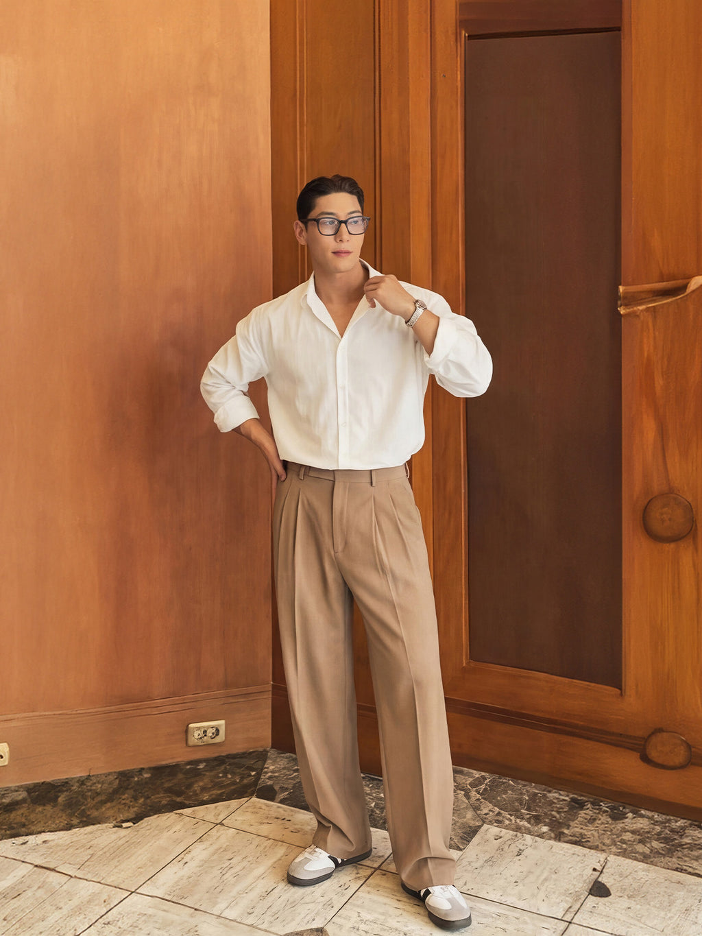 Men's Double Pleated Wide-Leg Trousers