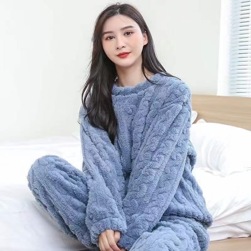 Thickly padded coral fleece pullover