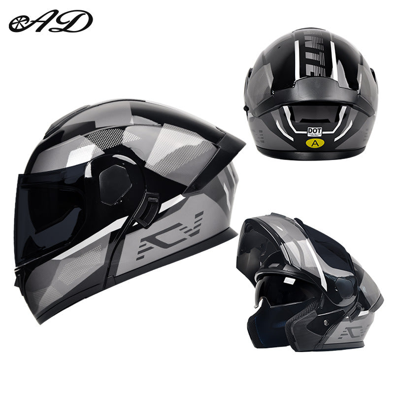 Motorcycle helmet with good ventilation in summer