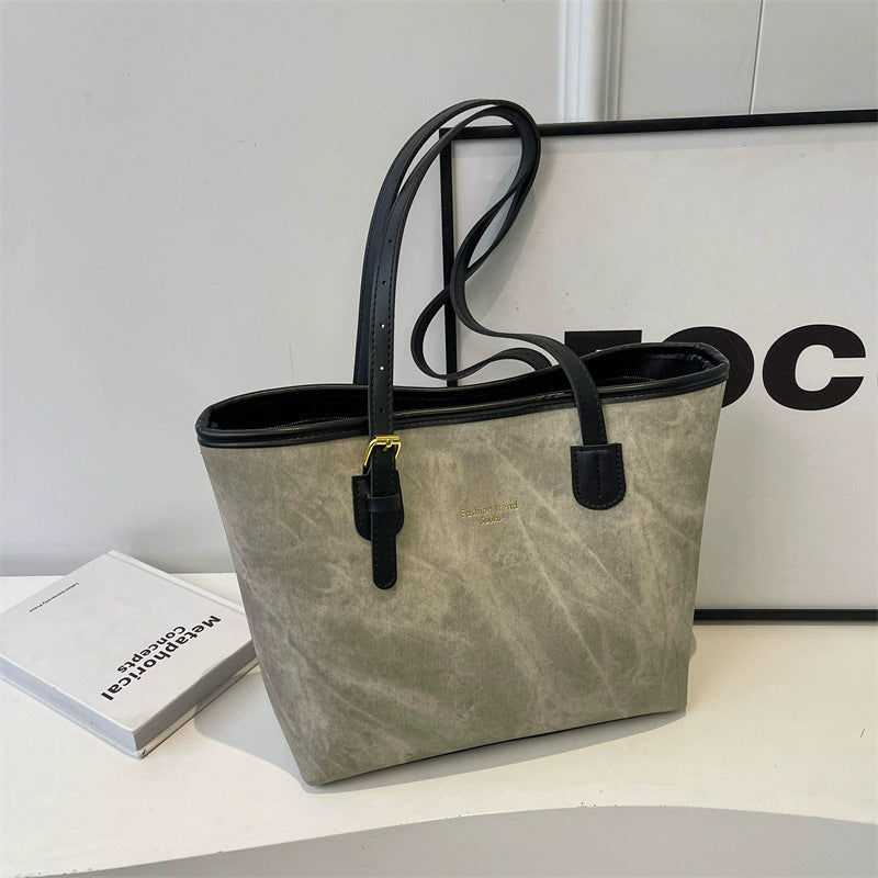 Large-capacity tote bag