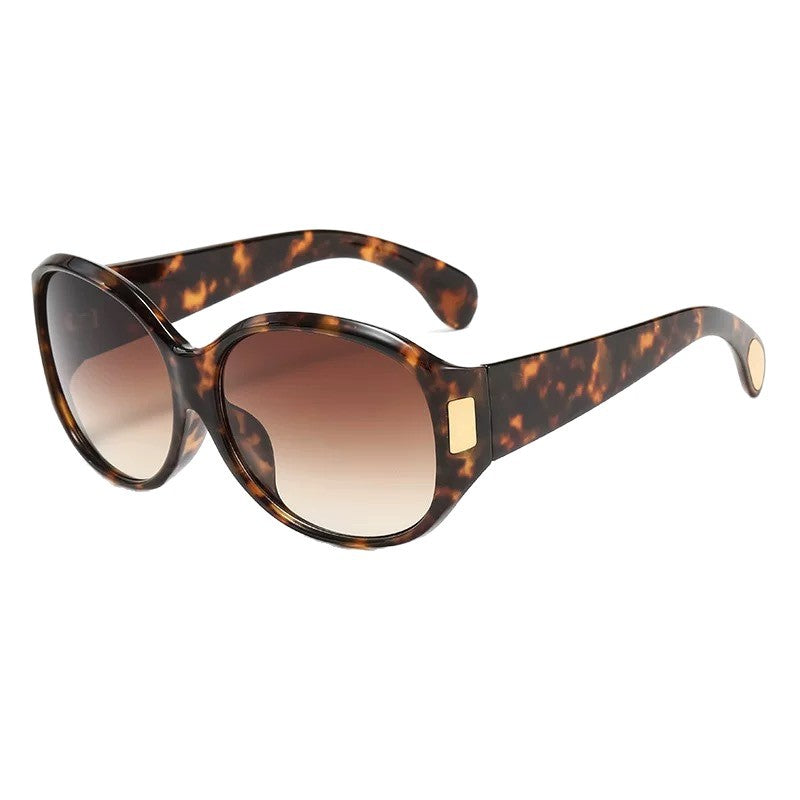 Vintage Cat-Eye Sunglasses with Gradient Lenses