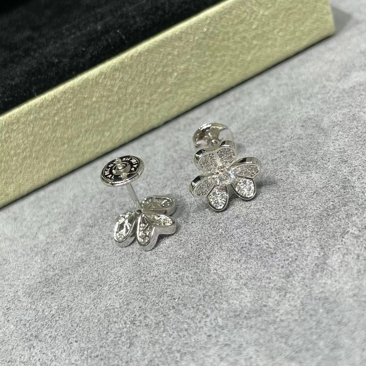 Rose Gold Diamond Clover Necklace